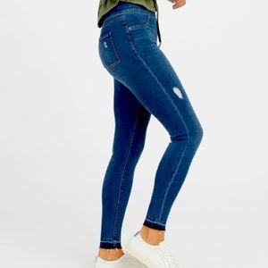 SPANX Distressed Ankle skinny Jeans Size Small EUC!